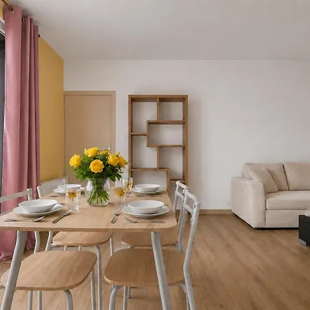 Cocon Lumineux Avec Balcon Et Parking Gratuit