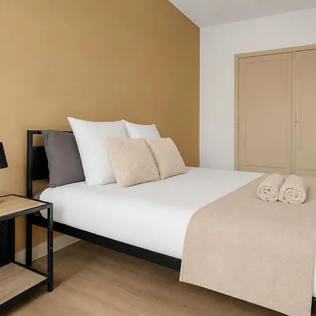 Lumineux Avec Balcon Et Parking Gratuit דירה קלרמונט-פרנד